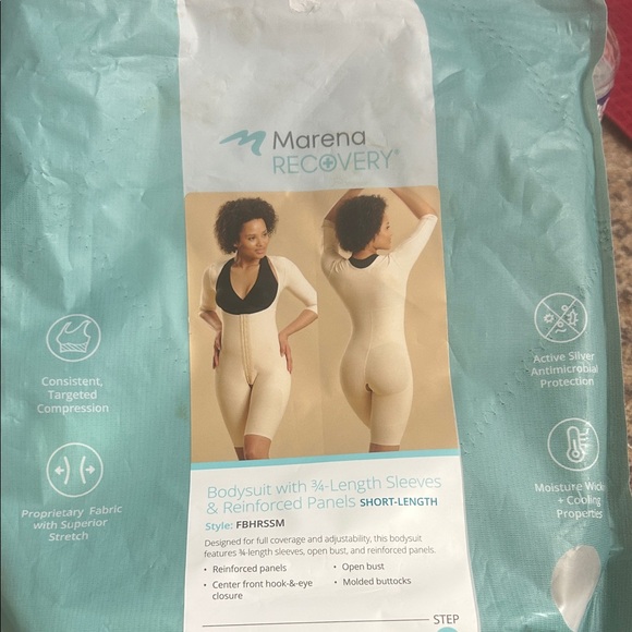 Cream Bodysuit with 3/4-Length Sleeves